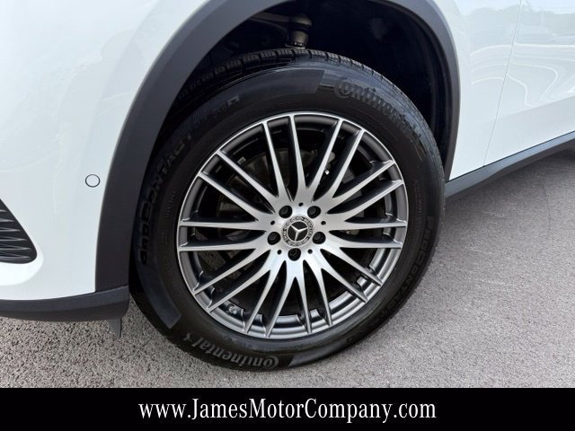 Certified 2025 Mercedes-Benz GLC 300 4MATIC image 2