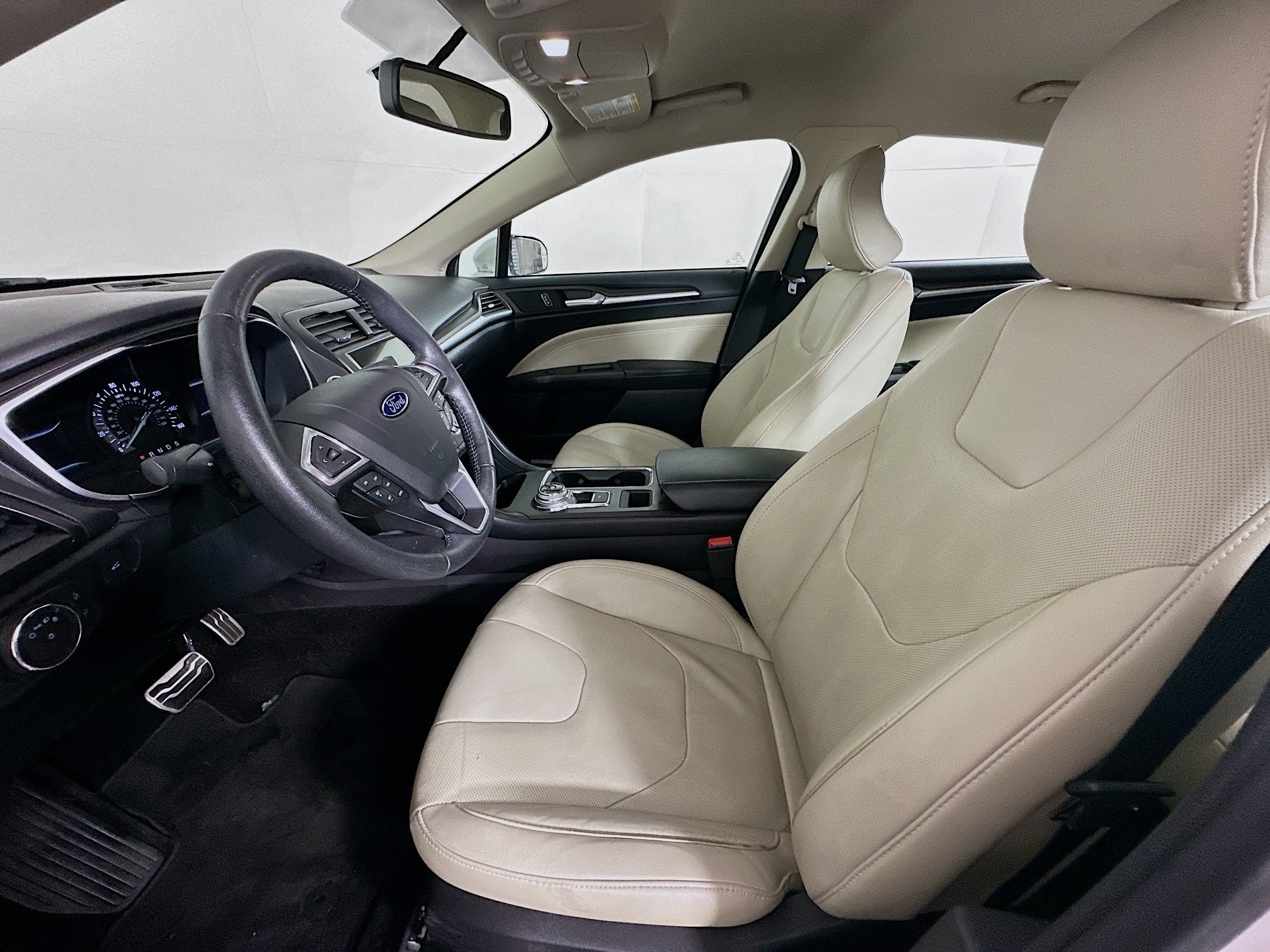 Used 2017 Ford Fusion Titanium FWD image 13