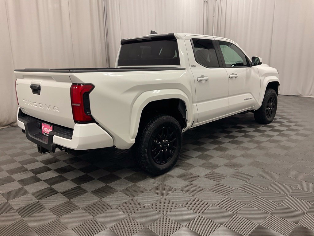 Used 2025 Toyota Tacoma SR5 AWD/4WD image 2