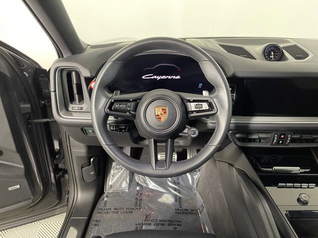 Used 2025 Porsche Cayenne E-Hybrid Coupe image 41