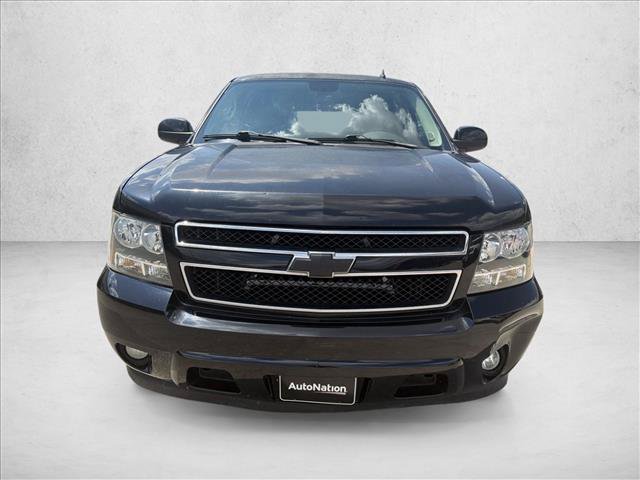 Used 2010 Chevrolet Suburban LT w/ Luxury Package RWD image 8