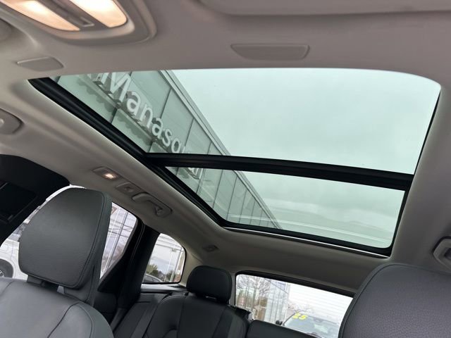 Certified 2025 Volvo XC60 B5 Plus image 27
