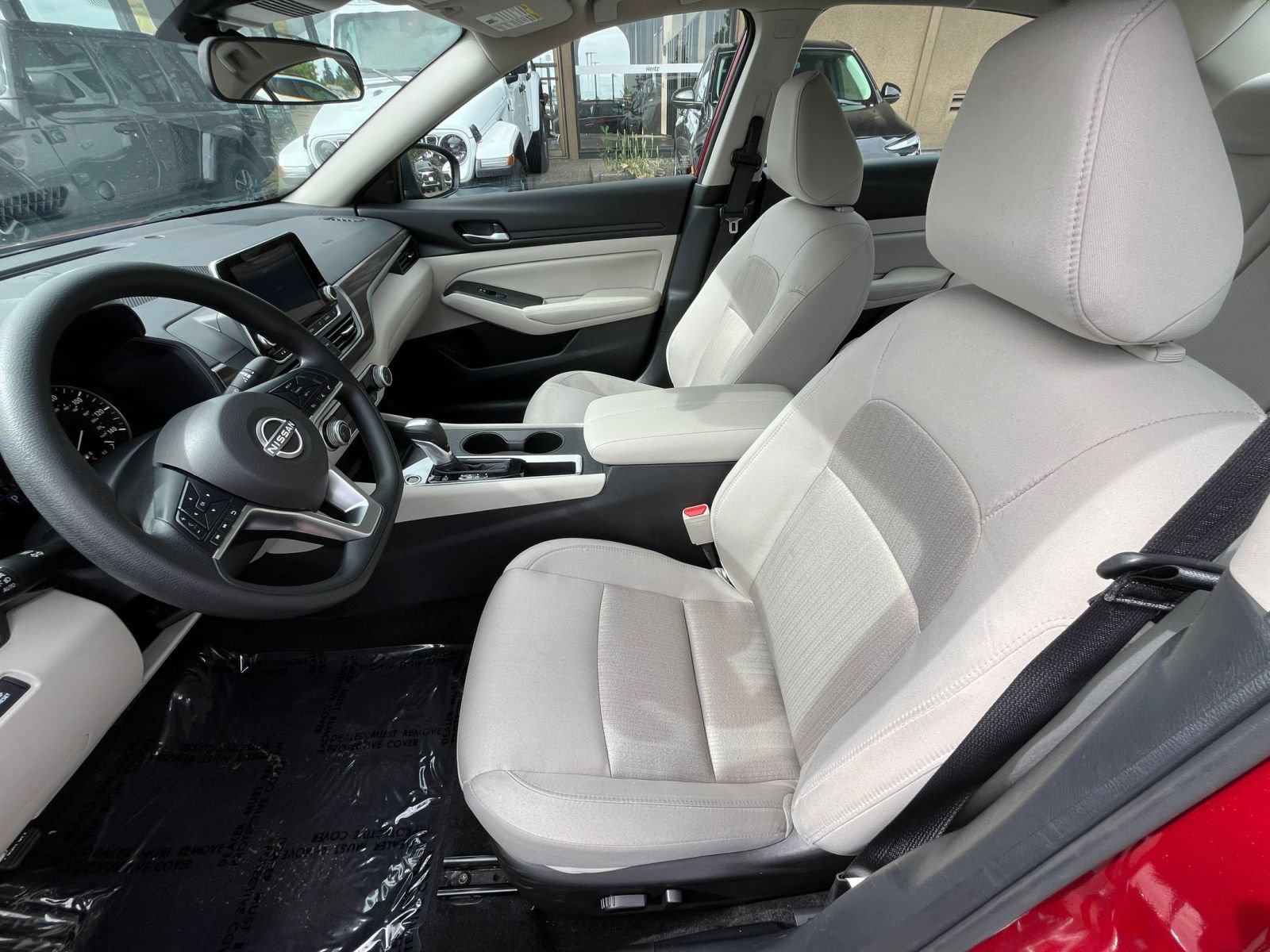 Used 2025 Nissan Altima 2.5 SV FWD image 23