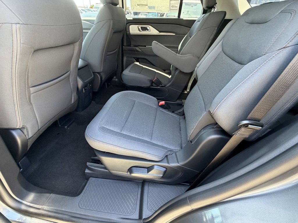 New 2026 Ford Explorer Active RWD image 20