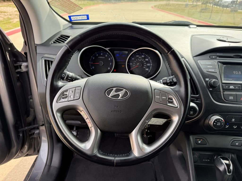 Used 2014 Hyundai Tucson SE image 16