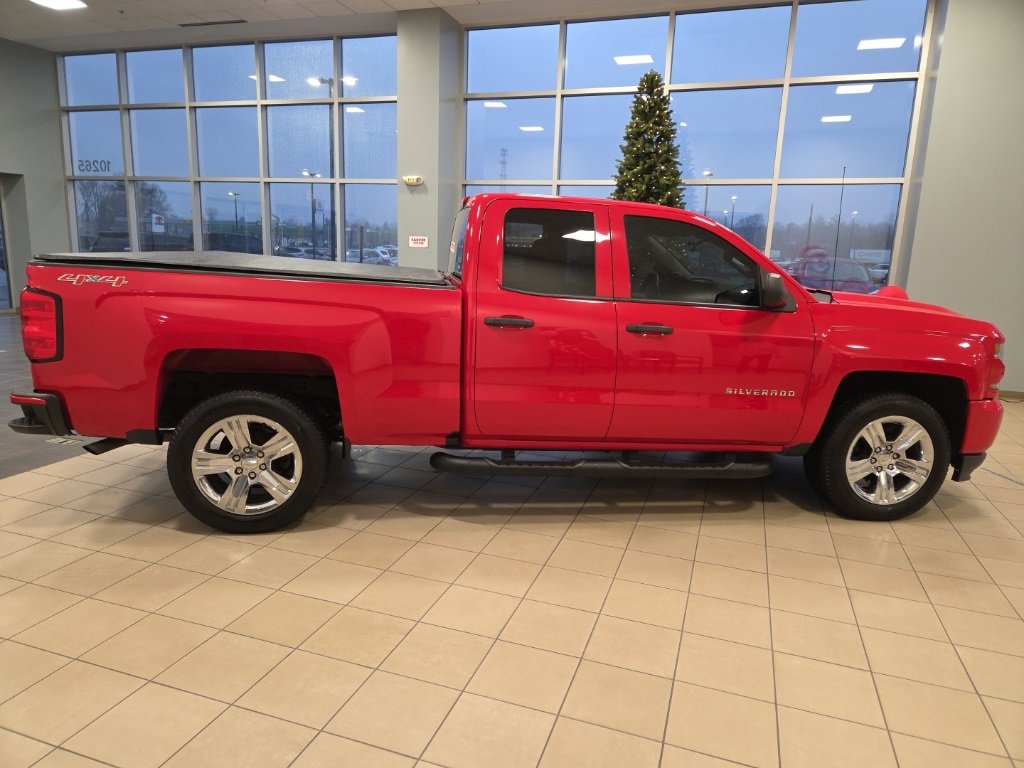 Used 2017 Chevrolet Silverado 1500 Custom w/ Custom Convenience Package image 6