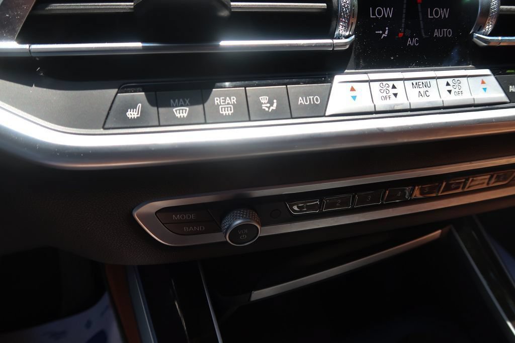 Used 2023 BMW X5 xDrive45e AWD/4WD image 35