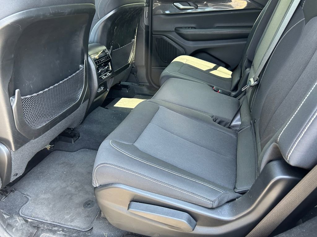 Certified 2023 Jeep Grand Cherokee L Laredo AWD/4WD image 14