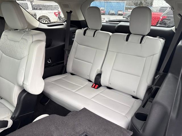 Used 2025 Ford Explorer Platinum w/ Ultimate Package image 23