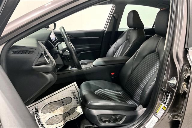 Used 2024 Toyota Camry SE image 22