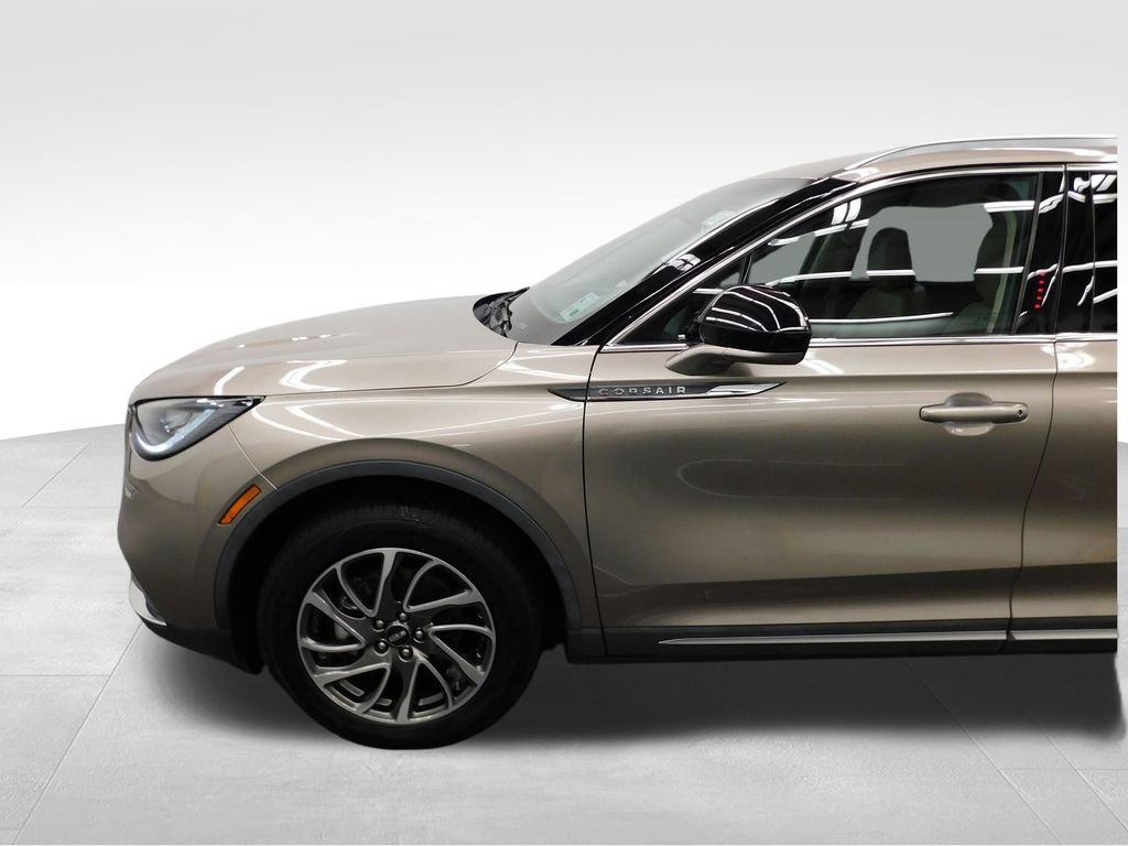 Used 2021 Lincoln Corsair Standard w/ Equipment Group 101A image 12