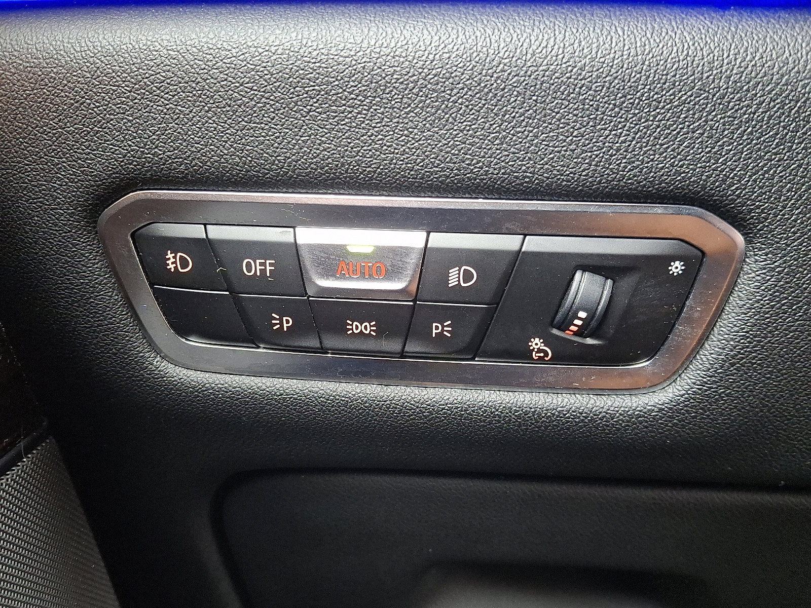 Used 2021 BMW X7 xDrive40i w/ Premium Package image 25