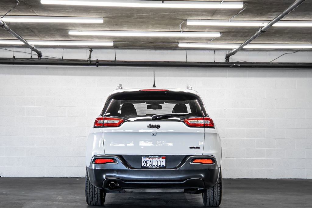 Used 2018 Jeep Cherokee Latitude Plus image 4