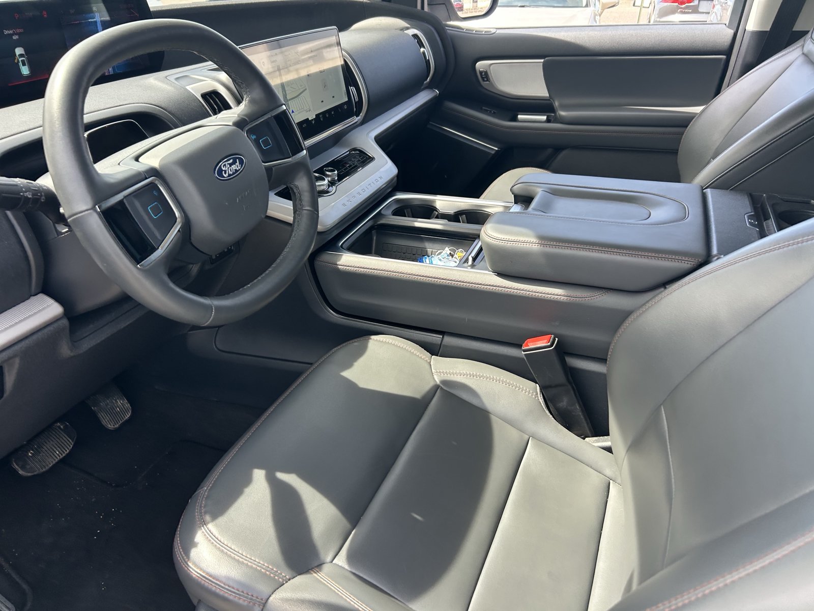 Used 2025 Ford Expedition Max Active AWD/4WD image 14