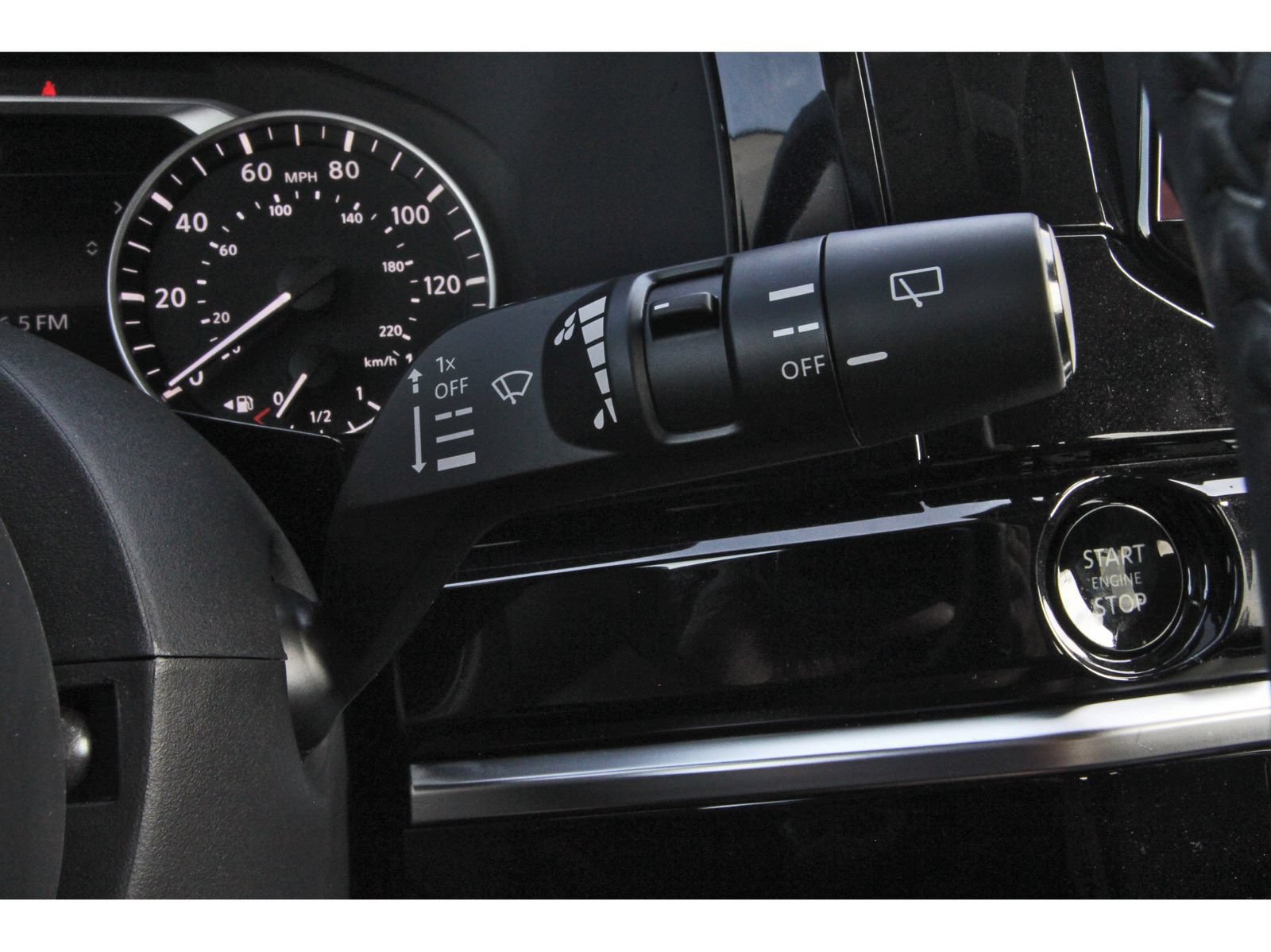 Certified 2025 Nissan Pathfinder SV w/ SV Premium Package FWD image 22