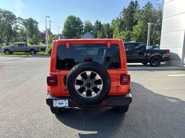 Used 2018 Jeep Wrangler Unlimited Sahara AWD/4WD image 7