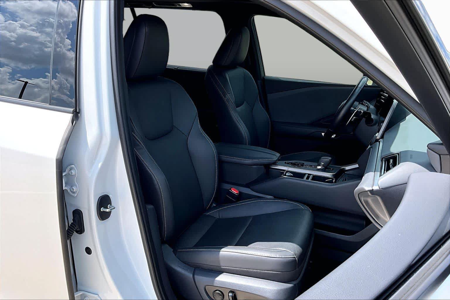 Certified 2025 Lexus TX 350 FWD w/ Technology Package image 9