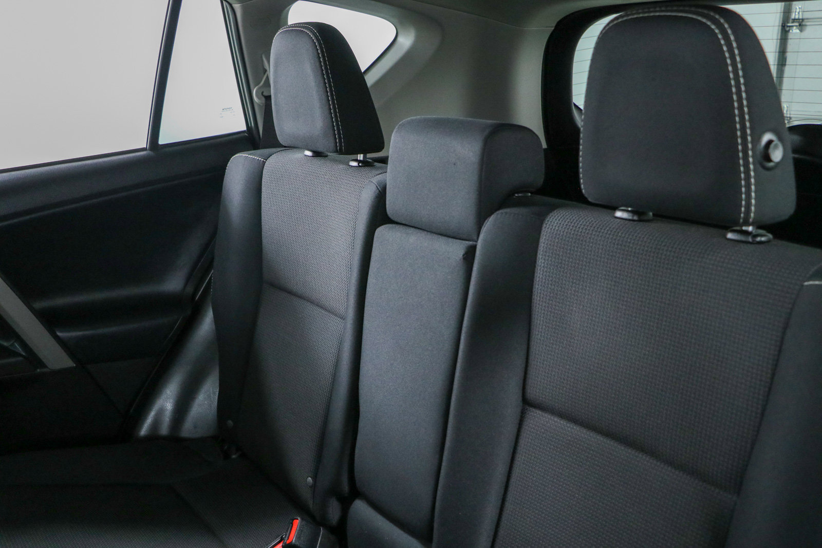 Used 2017 Toyota RAV4 XLE FWD image 25