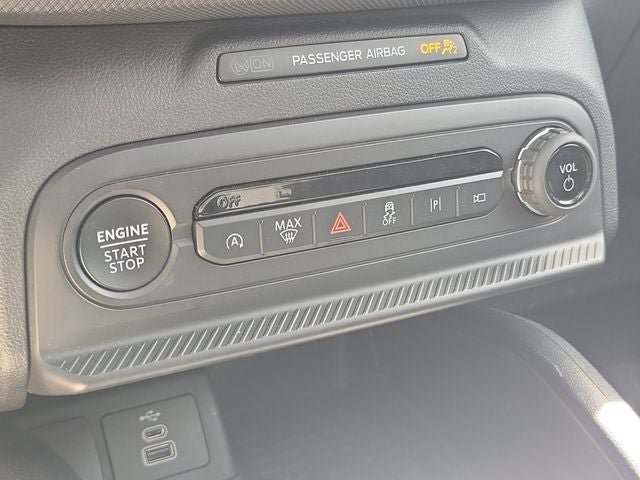 Certified 2025 Ford Bronco Sport Outer Banks w/ Outer Banks Tech Package+ AWD/4WD image 17