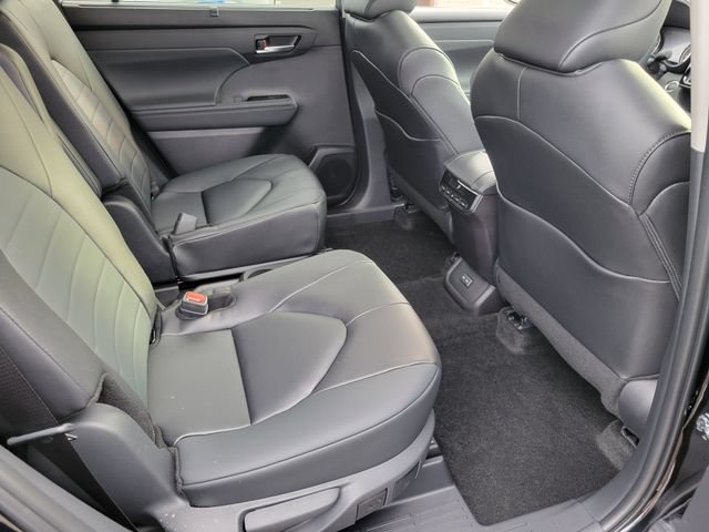 New 2026 Toyota Highlander XLE AWD/4WD image 18