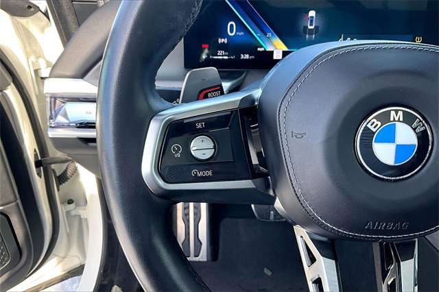 Used 2023 BMW 760i xDrive image 19