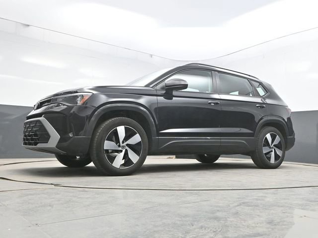 Used 2025 Volkswagen Taos S AWD/4WD image 32