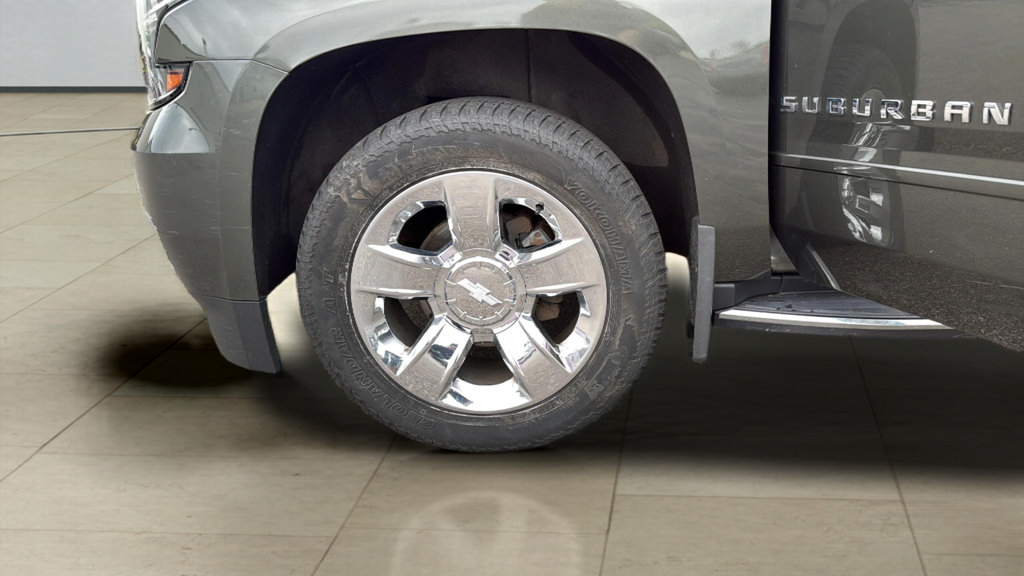 Used 2019 Chevrolet Suburban Premier AWD/4WD image 13