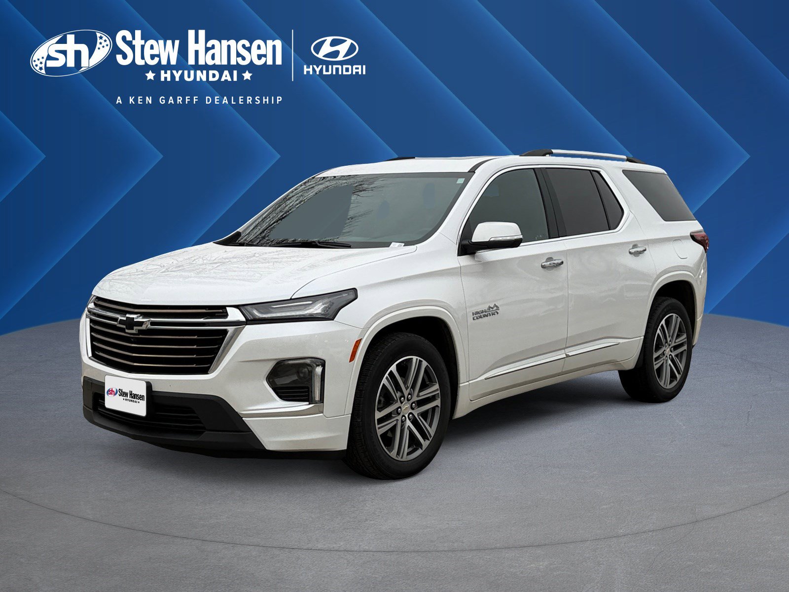 Used 2023 Chevrolet Traverse High Country w/ LPO, Floor Liner Package image 1