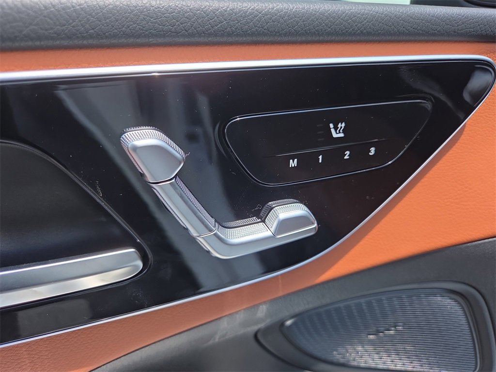 New 2025 Mercedes-Benz C 300 4MATIC Sedan image 11