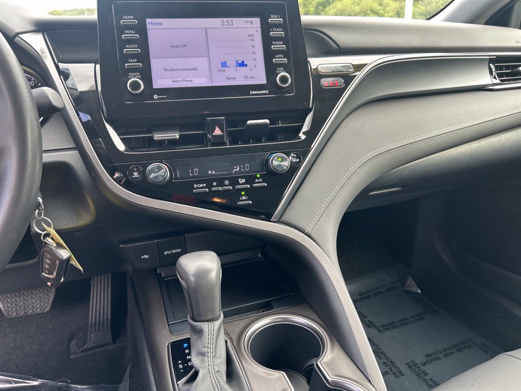 Used 2024 Toyota Camry SE FWD image 18