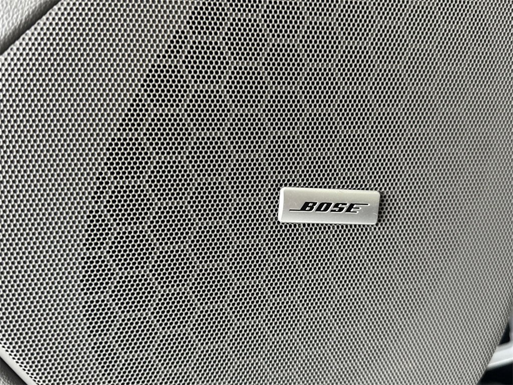 Used 2017 Cadillac XT5 Luxury w/ Driver Awareness Package image 9