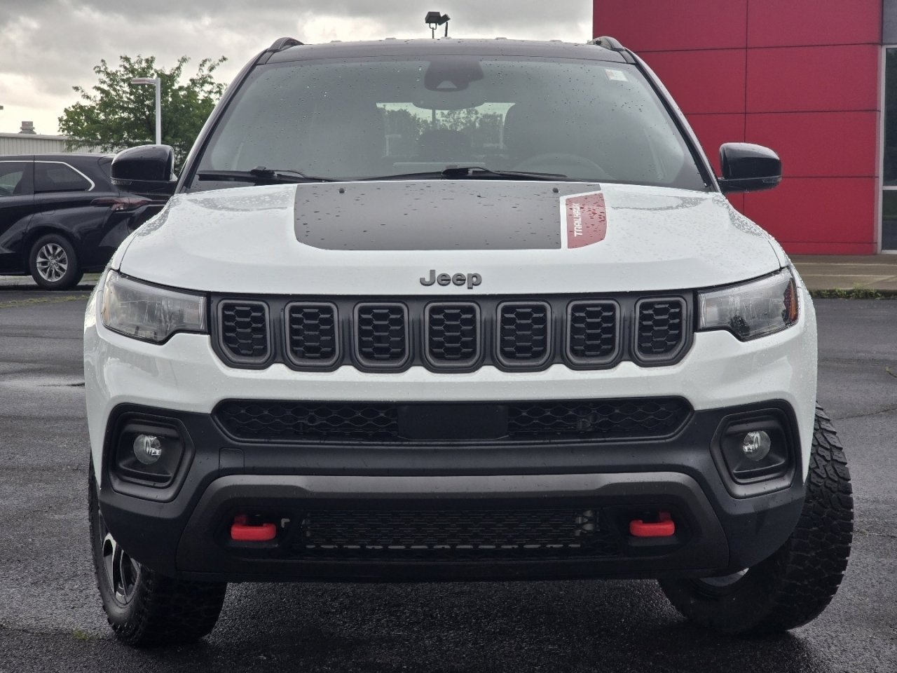 Used 2025 Jeep Compass Trailhawk AWD/4WD image 9