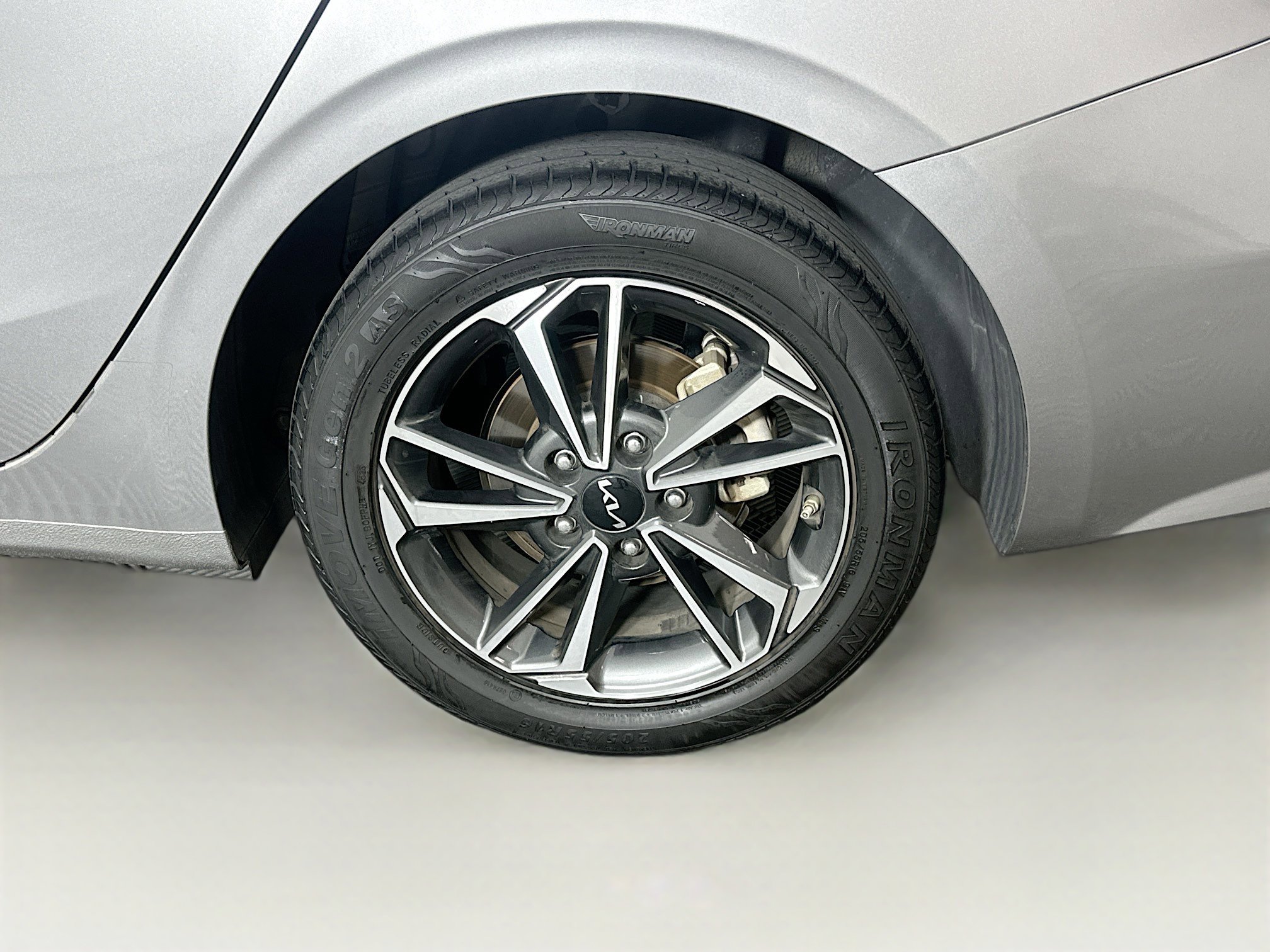 Used 2023 Kia Forte LXS image 11