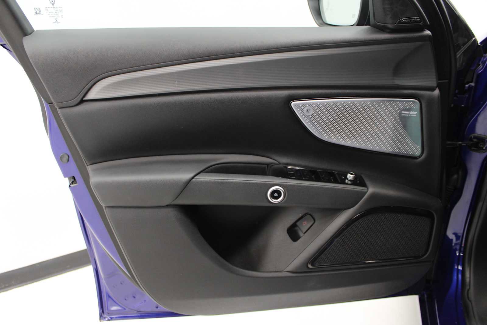 Used 2023 Maserati Grecale GT image 12