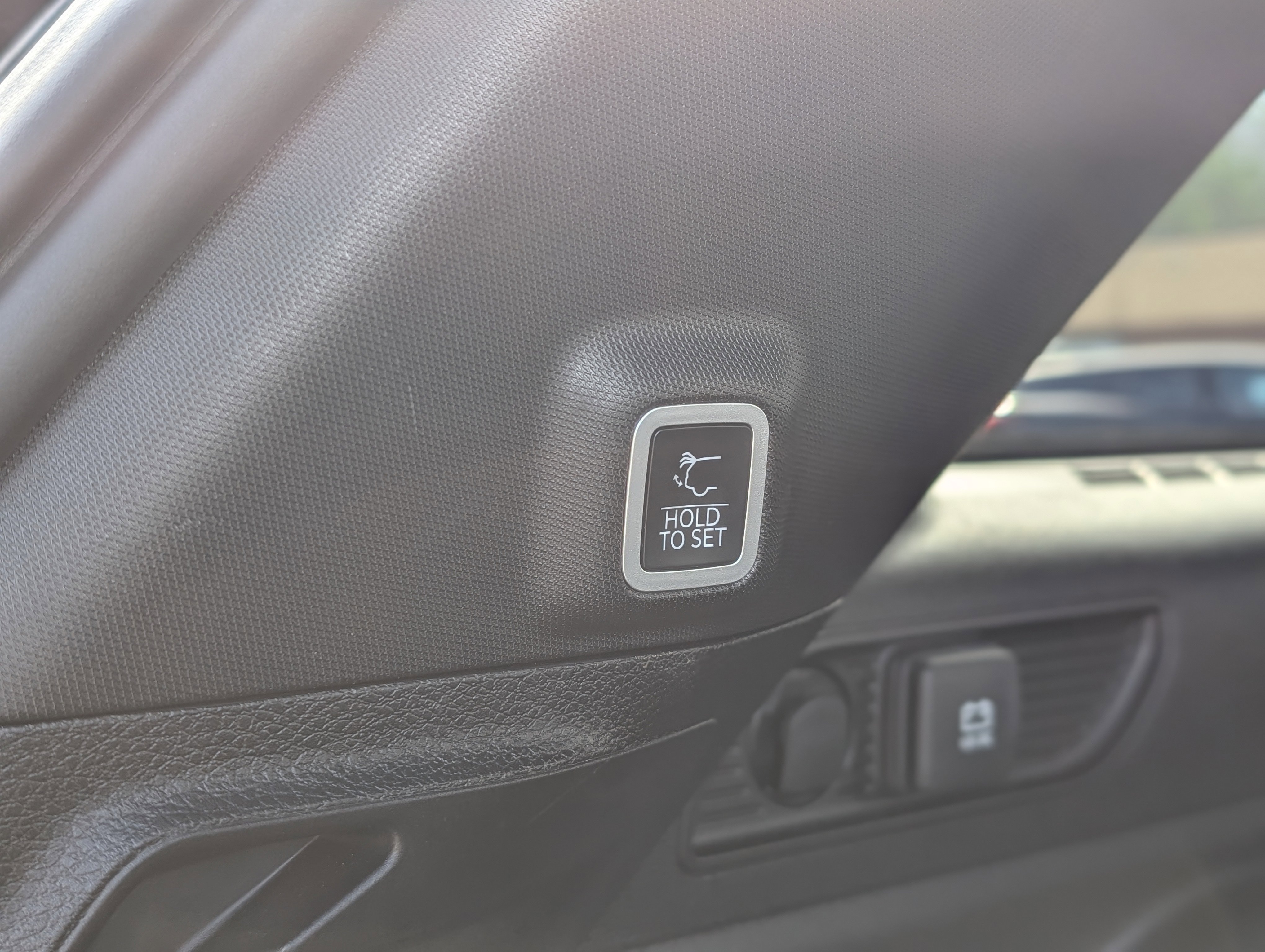 Used 2024 Jeep Grand Cherokee Altitude image 20