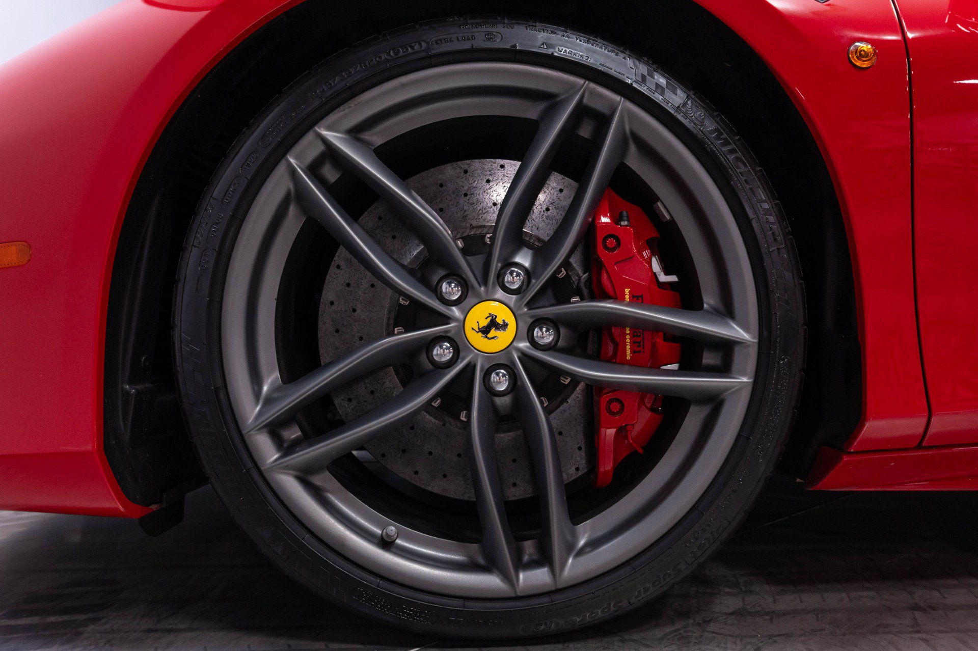 Used 2018 Ferrari 488 GTB RWD image 44
