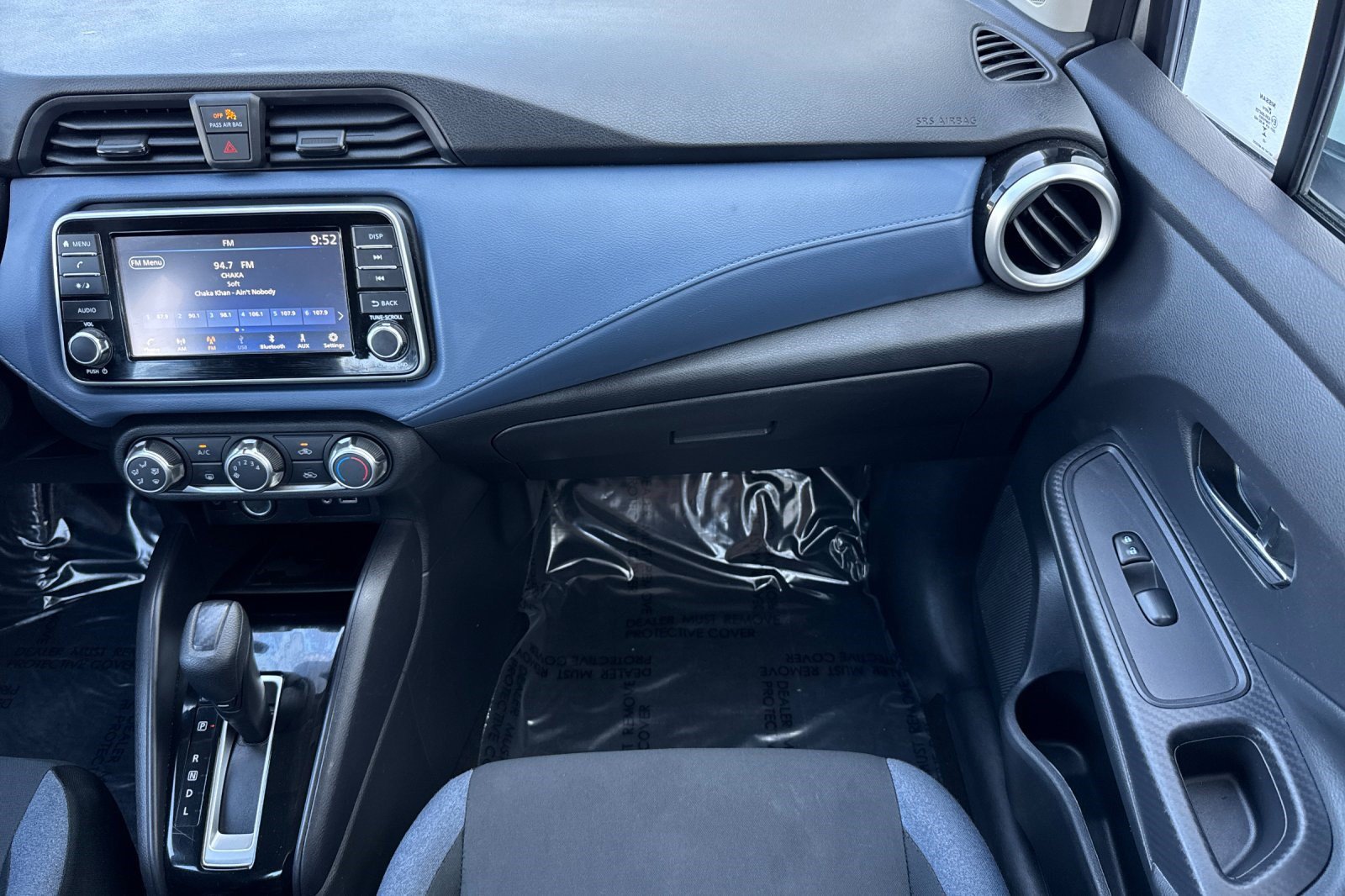 Used 2023 Nissan Versa SV FWD image 28
