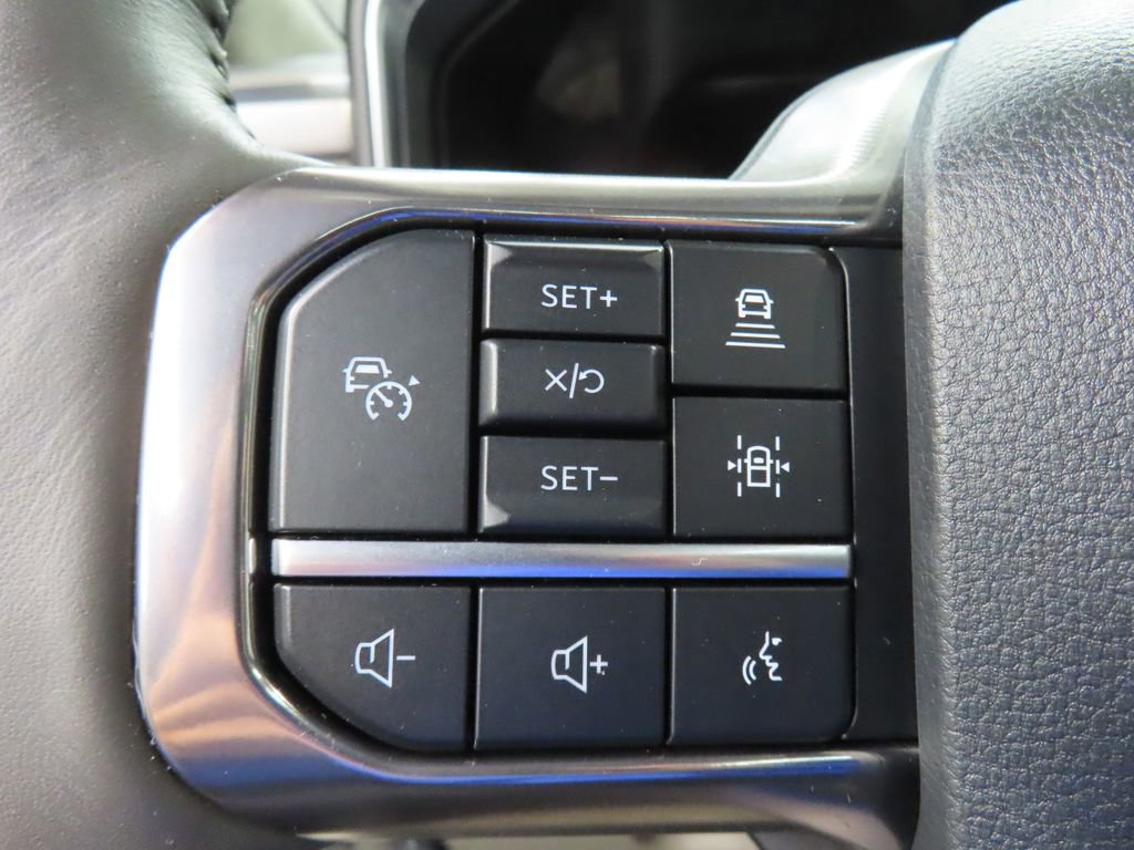 Used 2025 Ford F350 Platinum w/ Platinum Plus Package AWD/4WD image 52