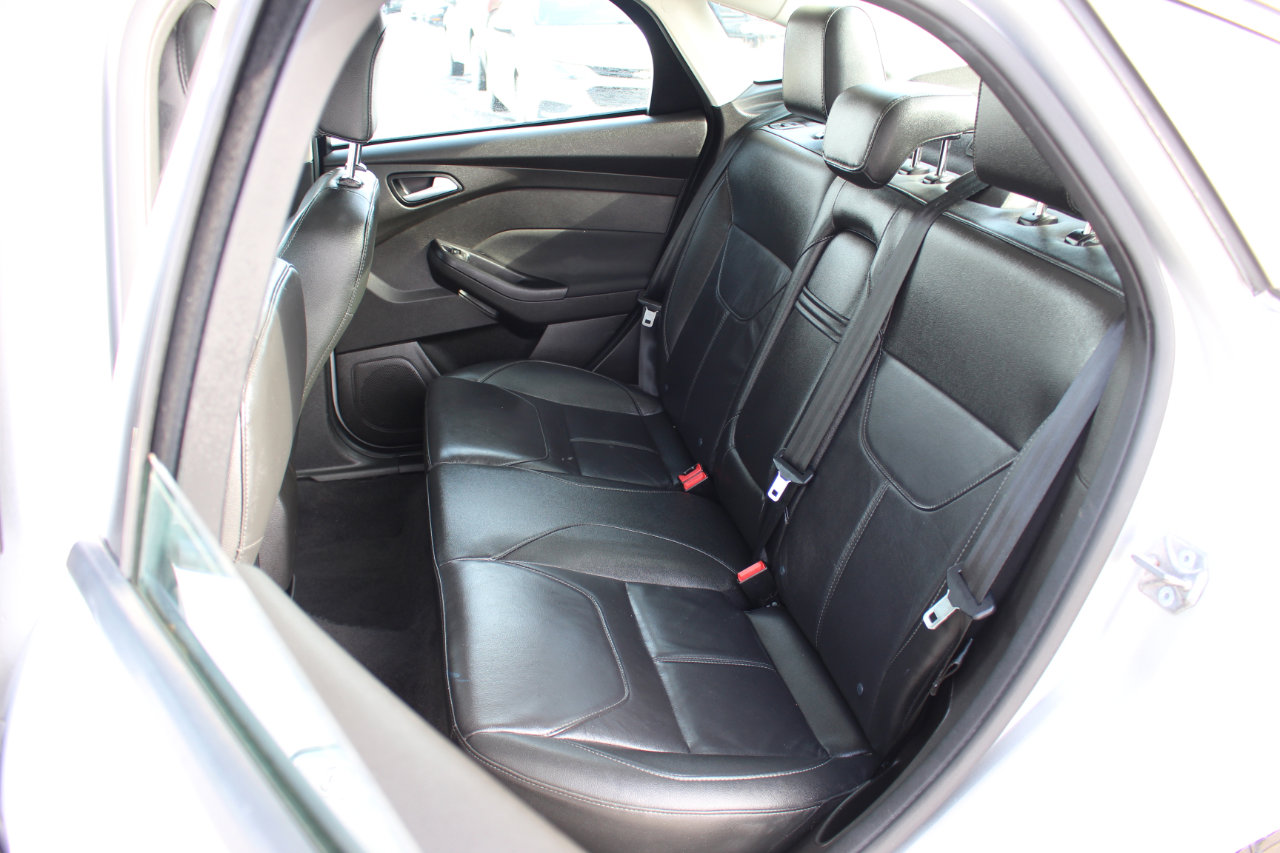 Used 2016 Ford Focus SE w/ Equipment Group 201A image 32