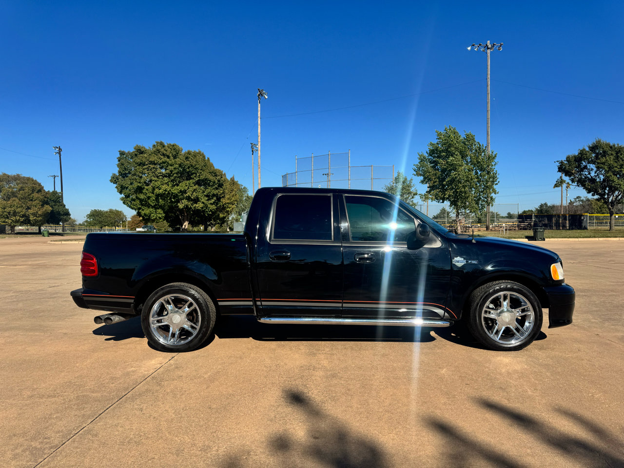 Used 2001 Ford F150 Harley-Davidson RWD image 26