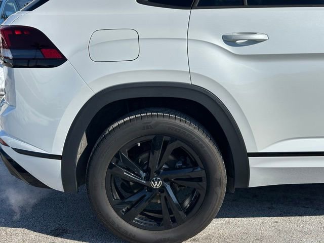 Used 2025 Volkswagen Atlas Cross Sport SEL R-Line image 9