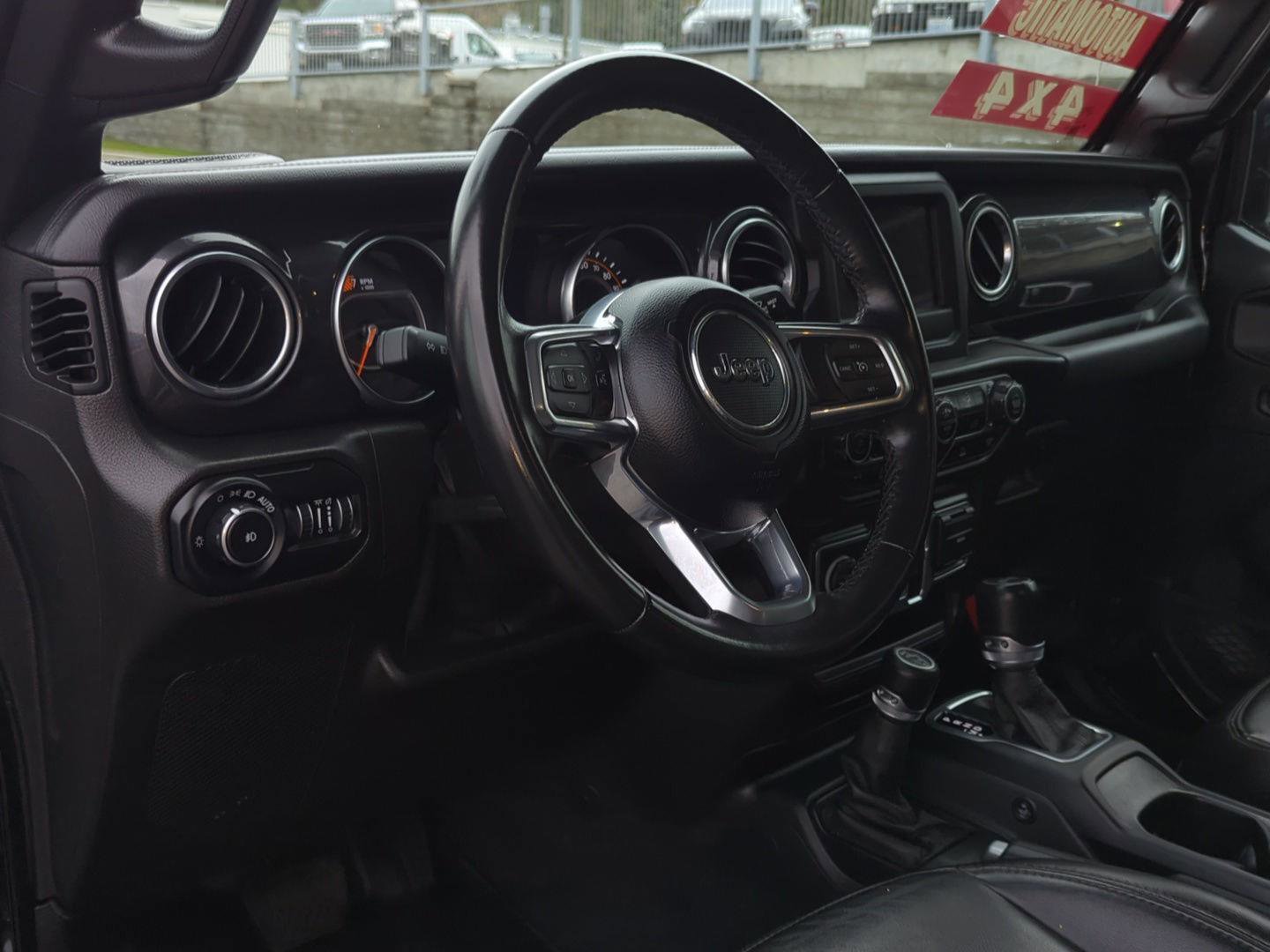 Used 2021 Jeep Wrangler Unlimited Sahara AWD/4WD image 12