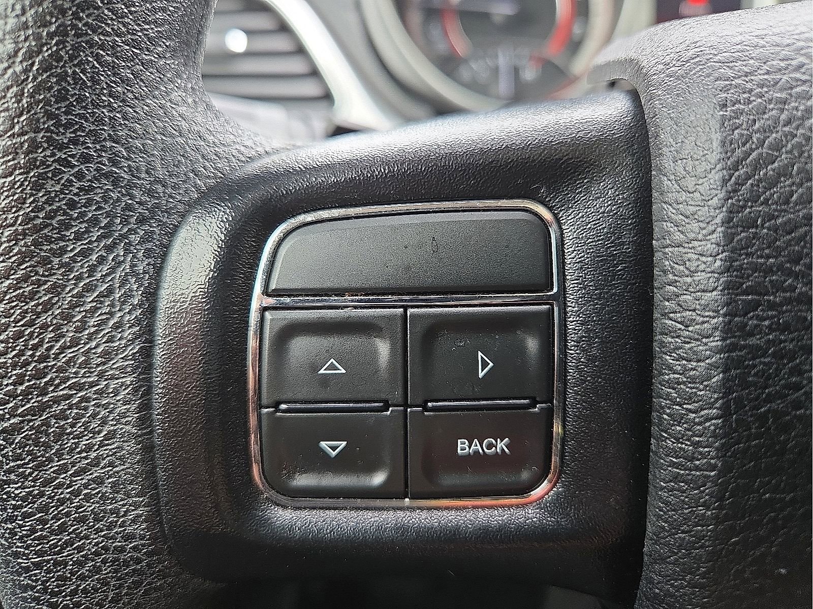 Used 2020 Dodge Journey SE w/ Blacktop Package image 19