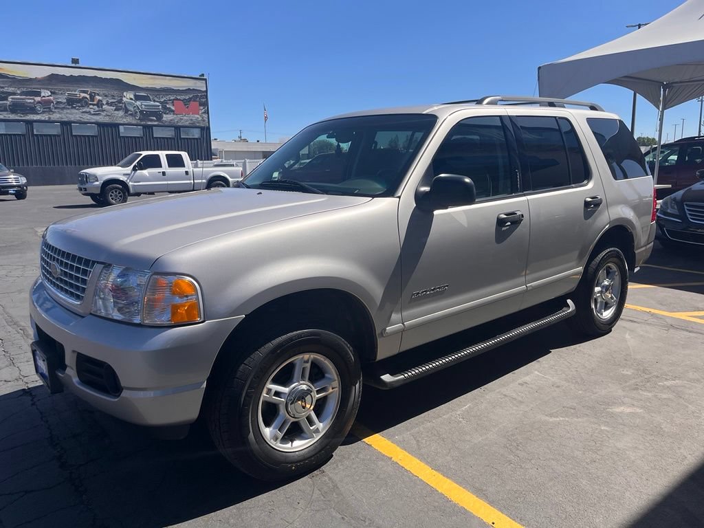 Used 2004 Ford Explorer XLT AWD/4WD image 8