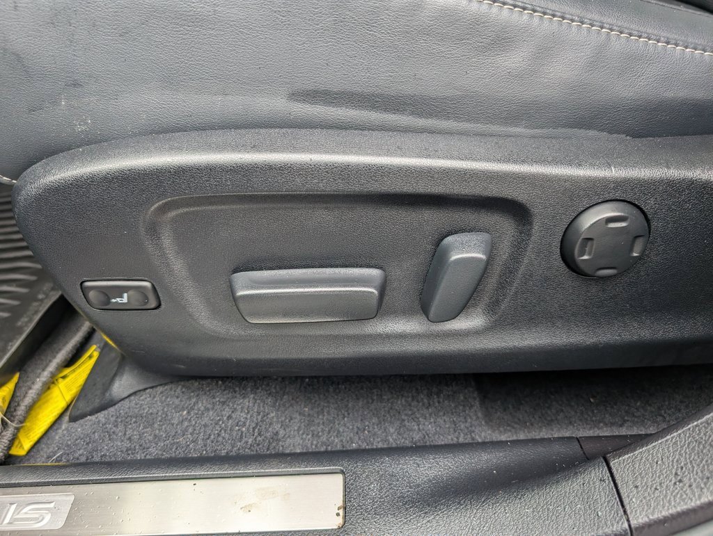 Used 2022 Lexus RX 450hL Luxury image 22