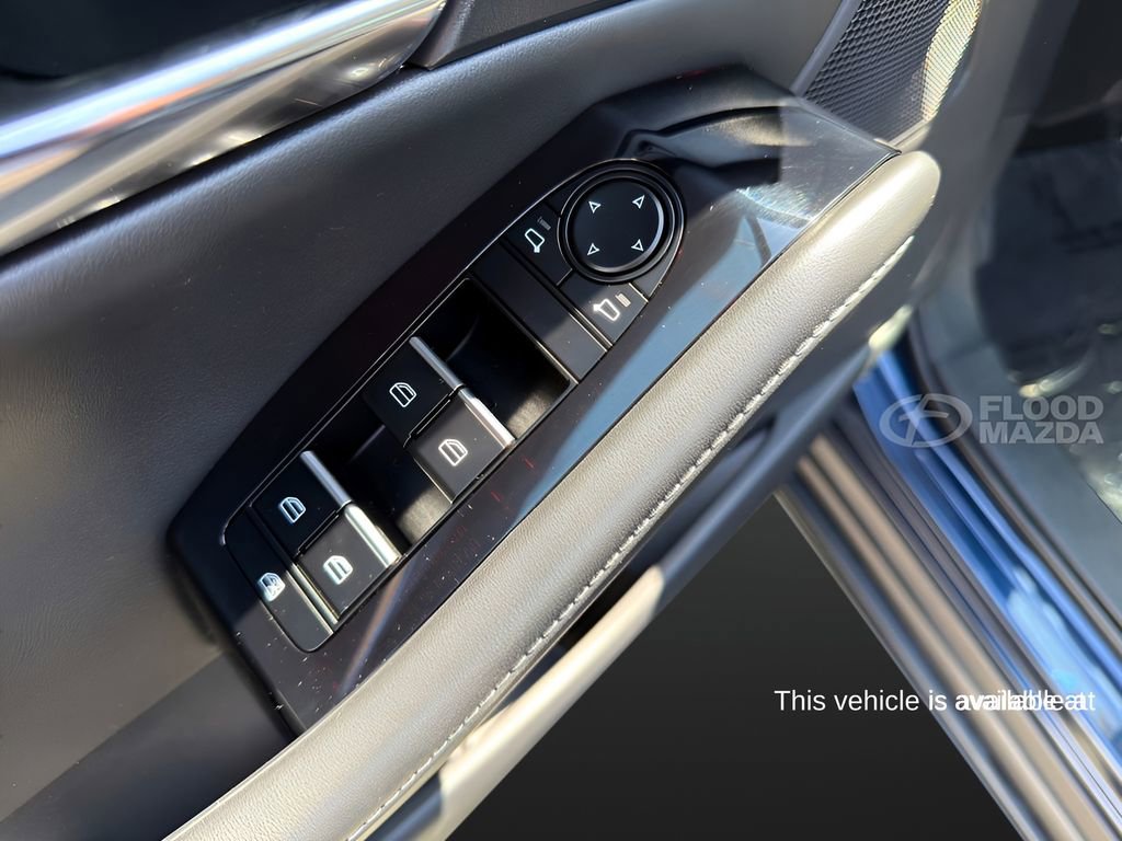 Used 2024 MAZDA CX-30 AWD 2.5 S w/ Preferred Package image 13