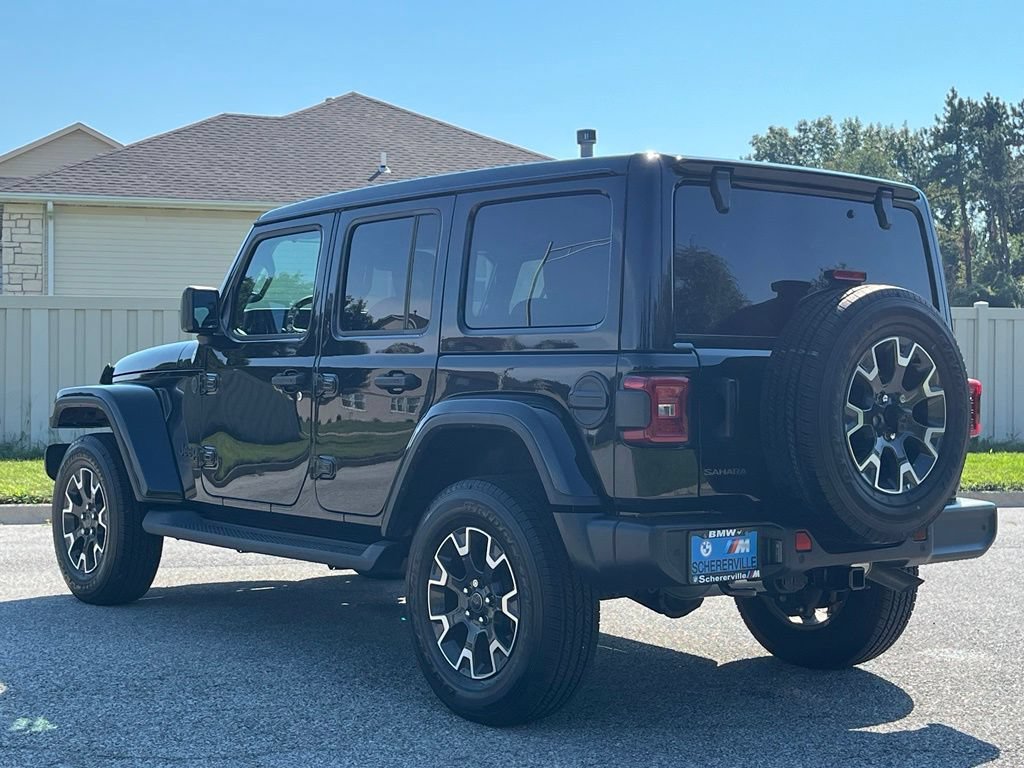 Used 2025 Jeep Wrangler Unlimited Sahara AWD/4WD image 5