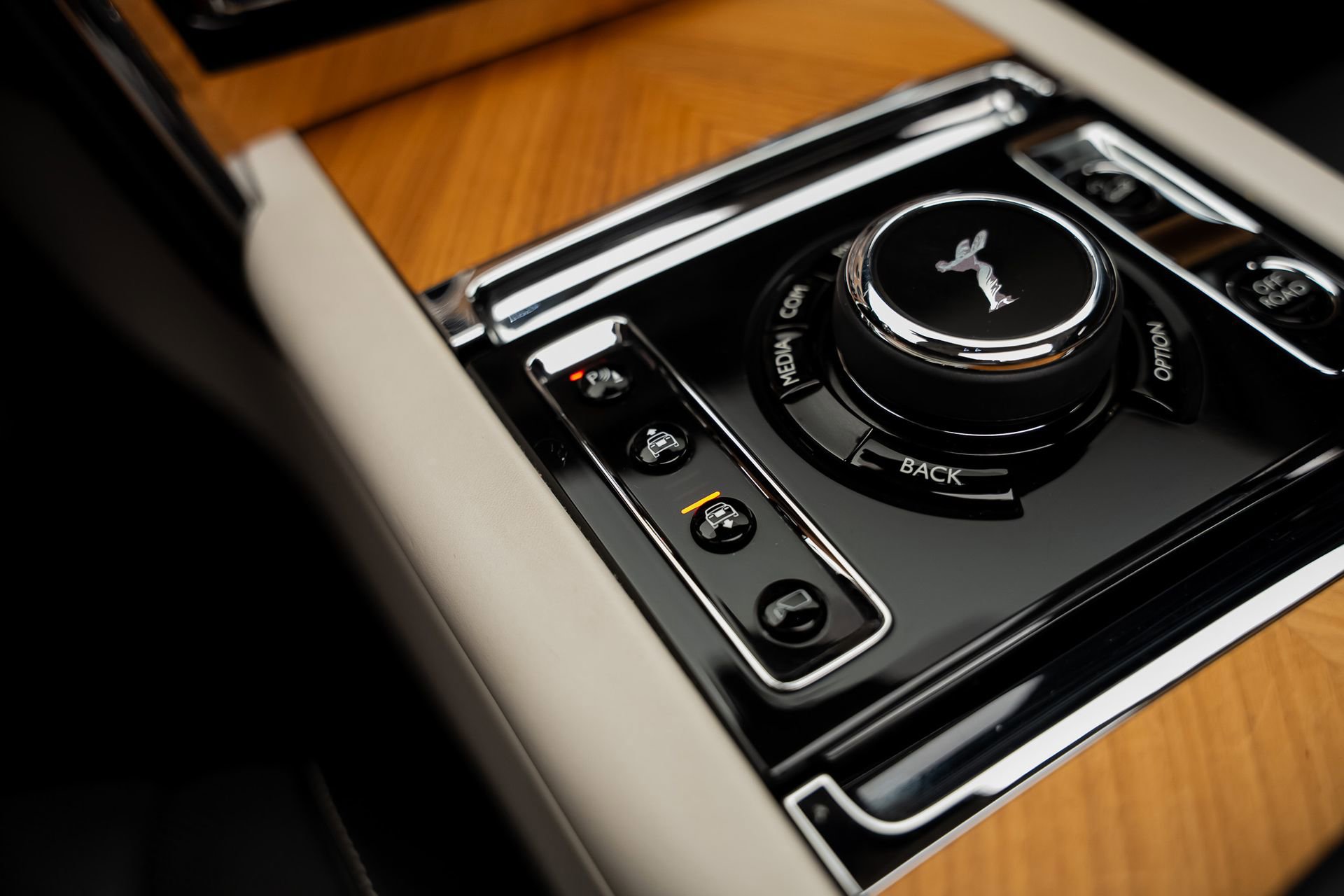 Used 2019 Rolls-Royce Cullinan AWD/4WD image 53
