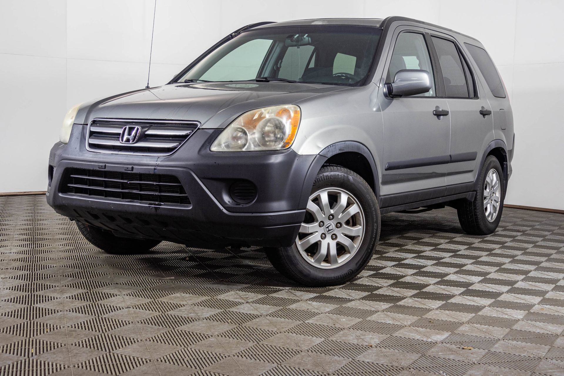Used 2005 Honda CR-V EX image 2