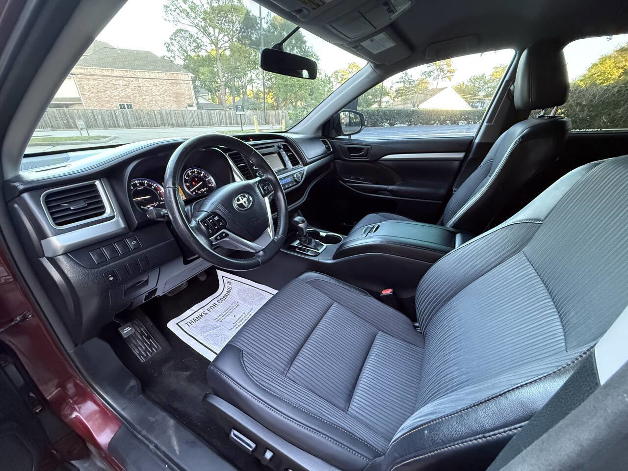 Used 2015 Toyota Highlander Plus FWD image 22